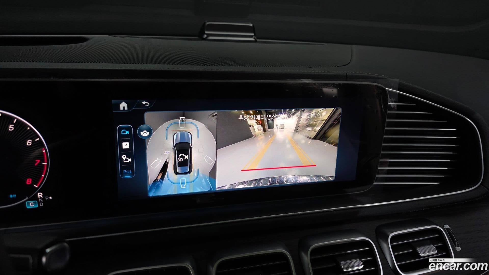 Main__Slider__Photo:GLE-Class Mercedes-Benz 2025.9-14