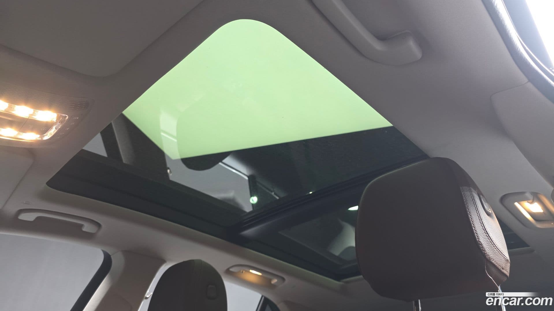 Main__Slider__Photo:GLE-Class Mercedes-Benz 2025.9-18