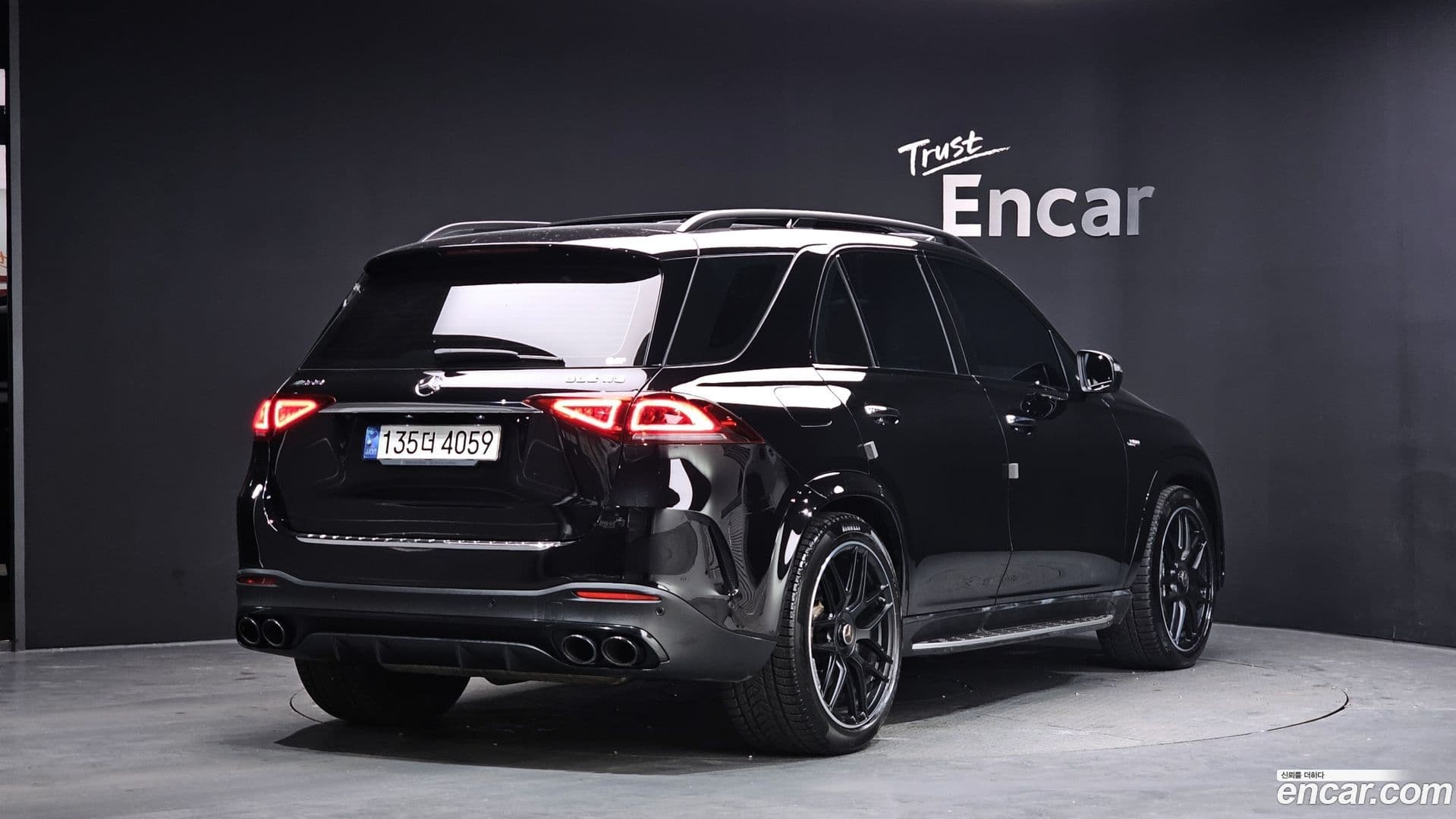 Main__Slider__Photo:GLE-Class Mercedes-Benz 2022.3-1