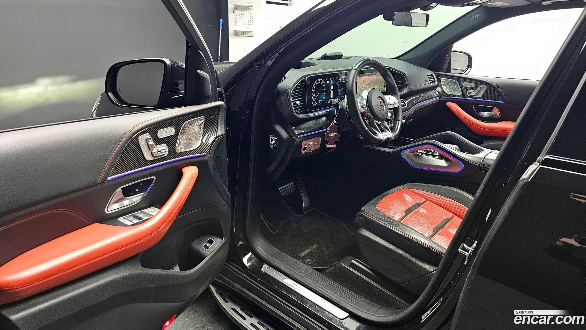 Main__Slider__Photo:GLE-Class Mercedes-Benz 2022.3-9