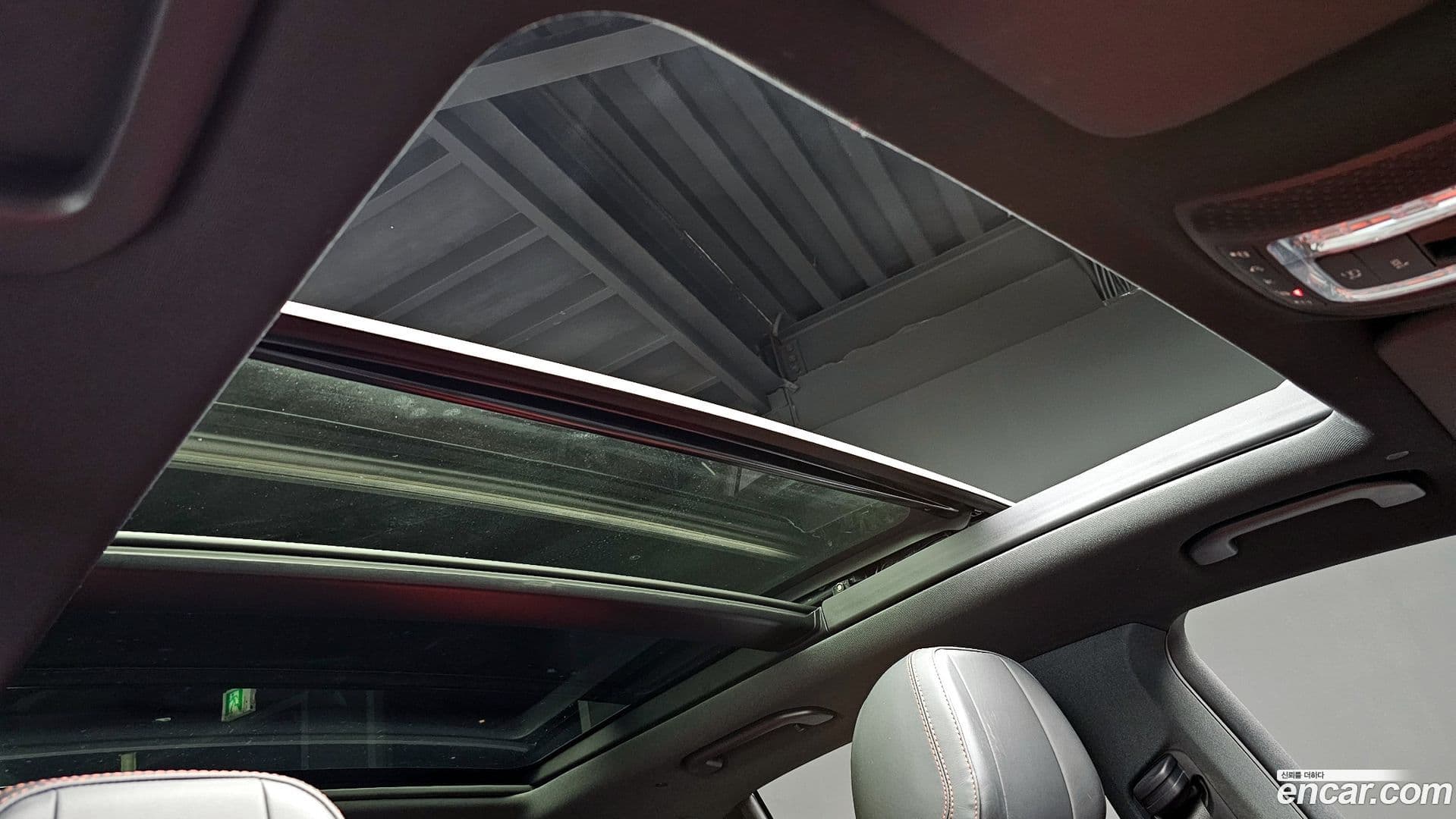 Main__Slider__Photo:GLE-Class Mercedes-Benz 2022.3-18