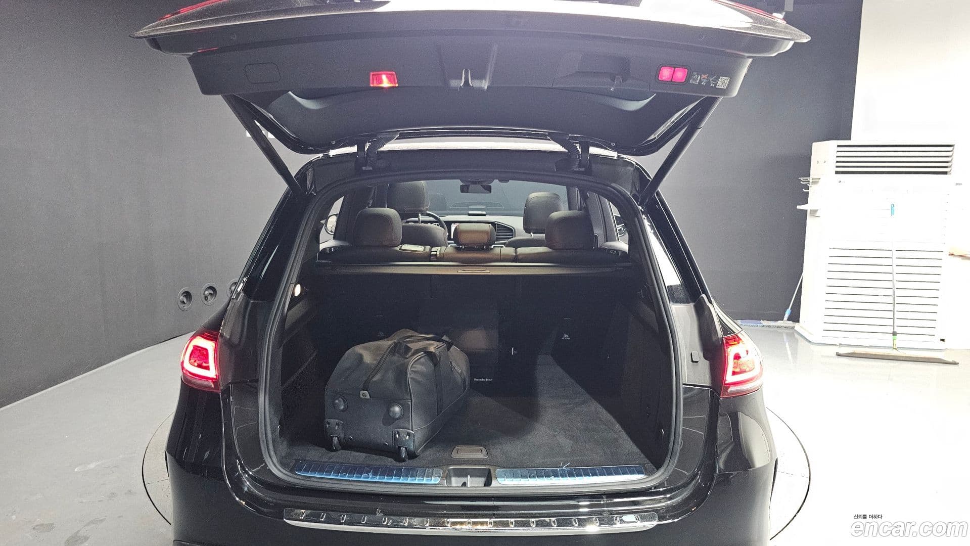 Main__Slider__Photo:GLE-Class Mercedes-Benz 2022.3-19