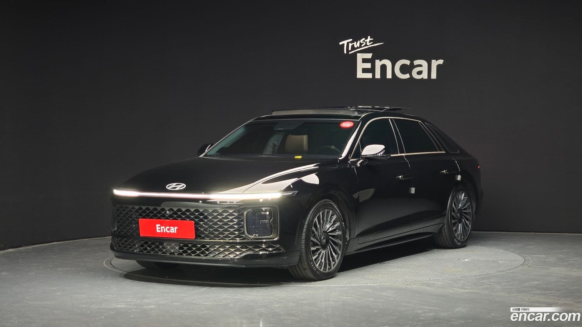 Main__Slider__Photo:Grandeur Hyundai 2023.0-0