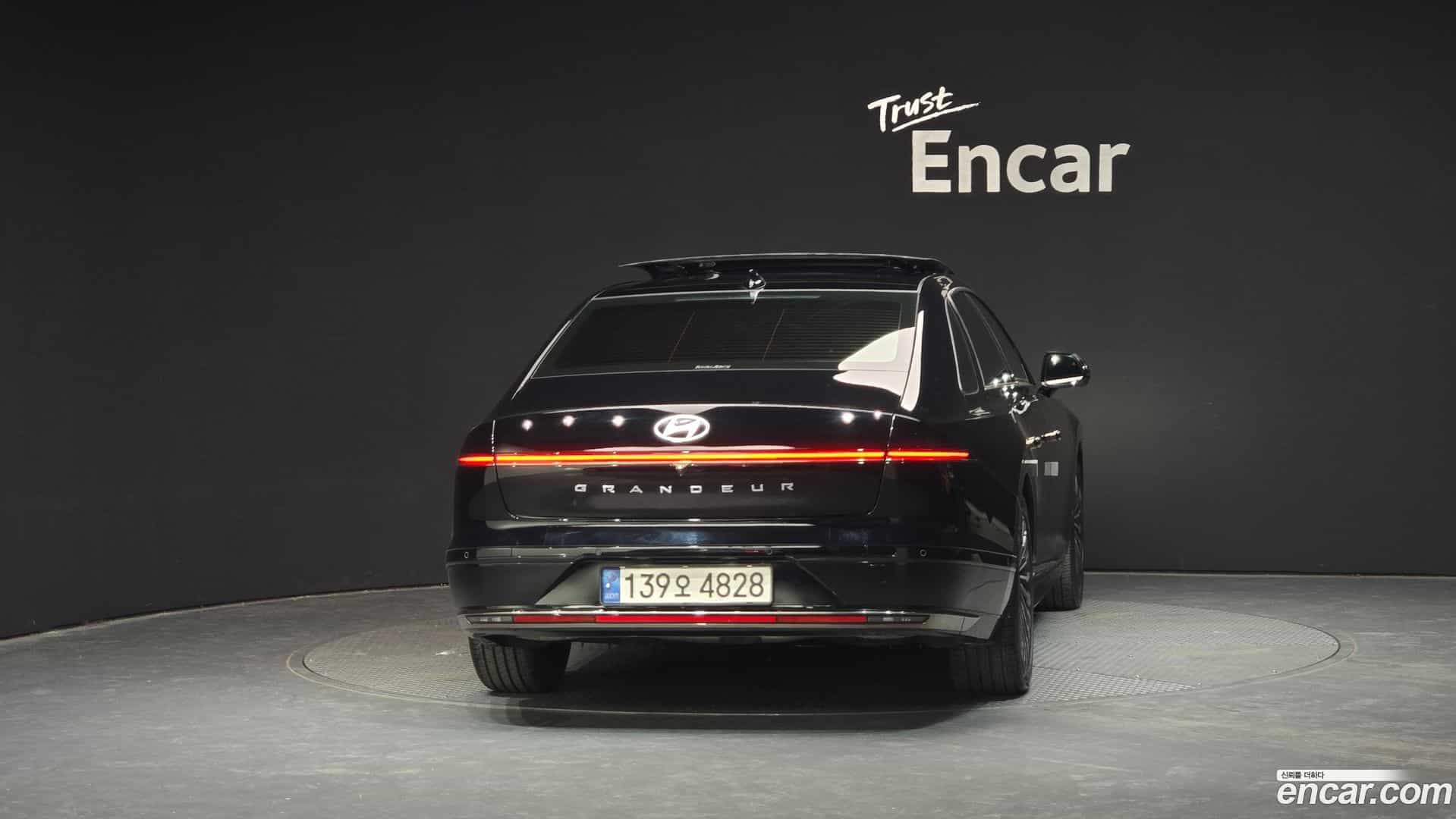 Grandeur Hyundai 2023.0-OUTER-004