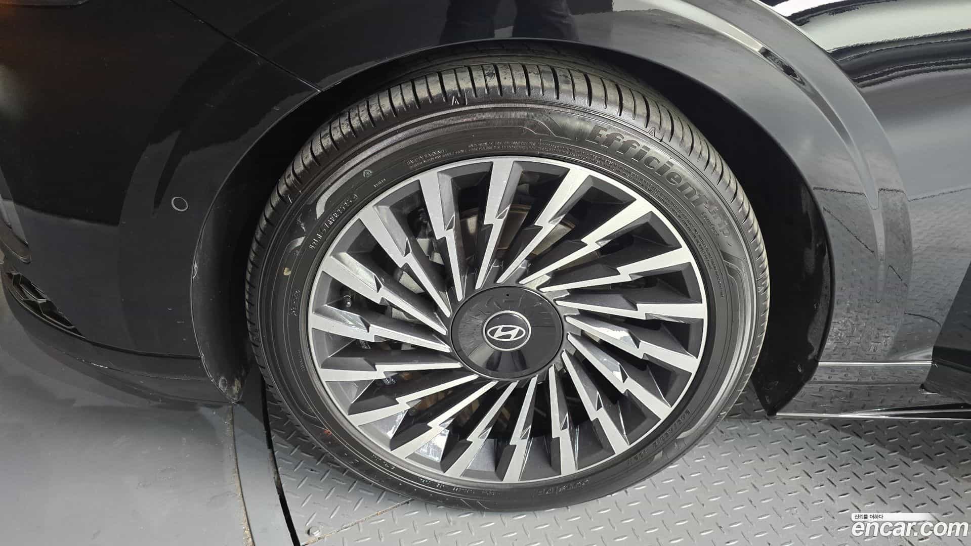 Grandeur Hyundai 2023.0-OUTER-005