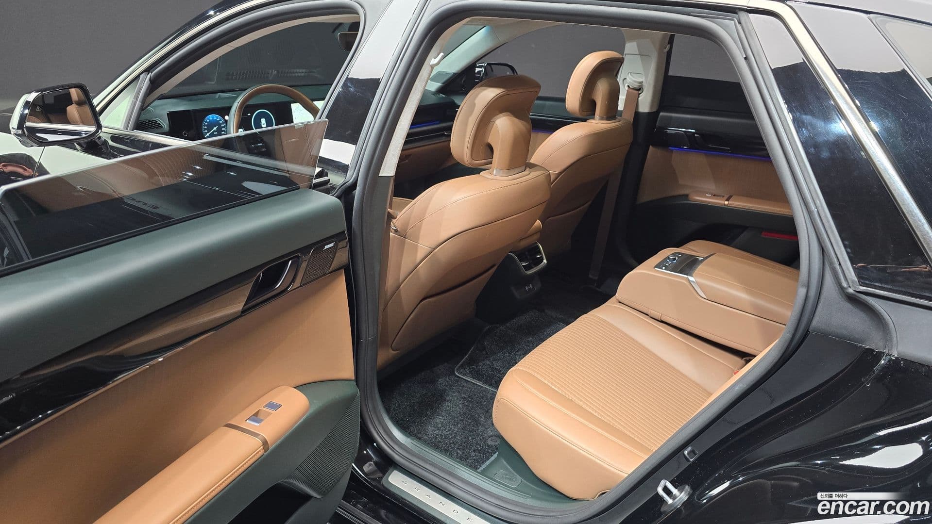 Main__Slider__Photo:Grandeur Hyundai 2023.0-10