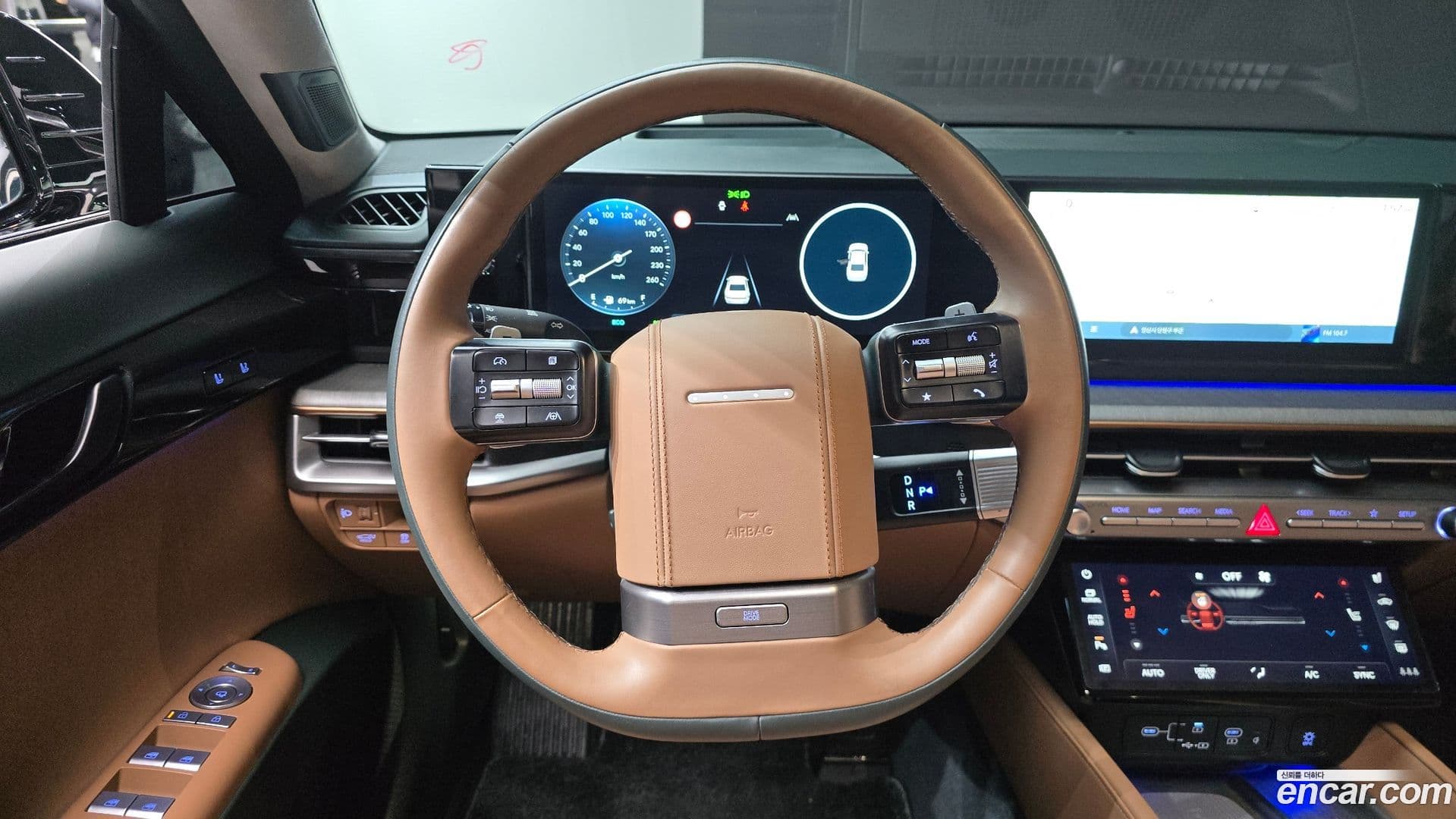 Main__Slider__Photo:Grandeur Hyundai 2023.0-12