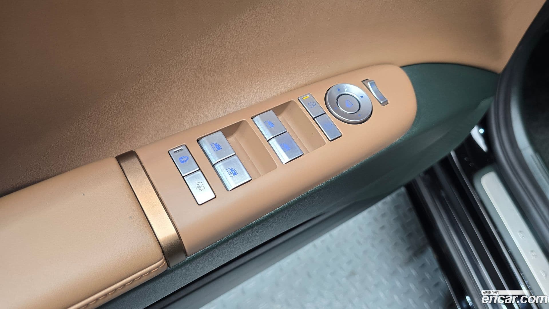 Main__Slider__Photo:Grandeur Hyundai 2023.0-13