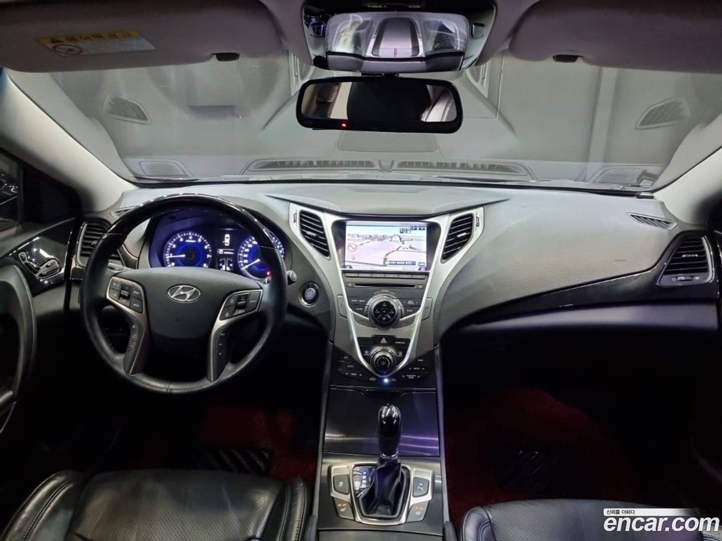 Main__Slider__Photo:Grandeur Hyundai 2014.0-5