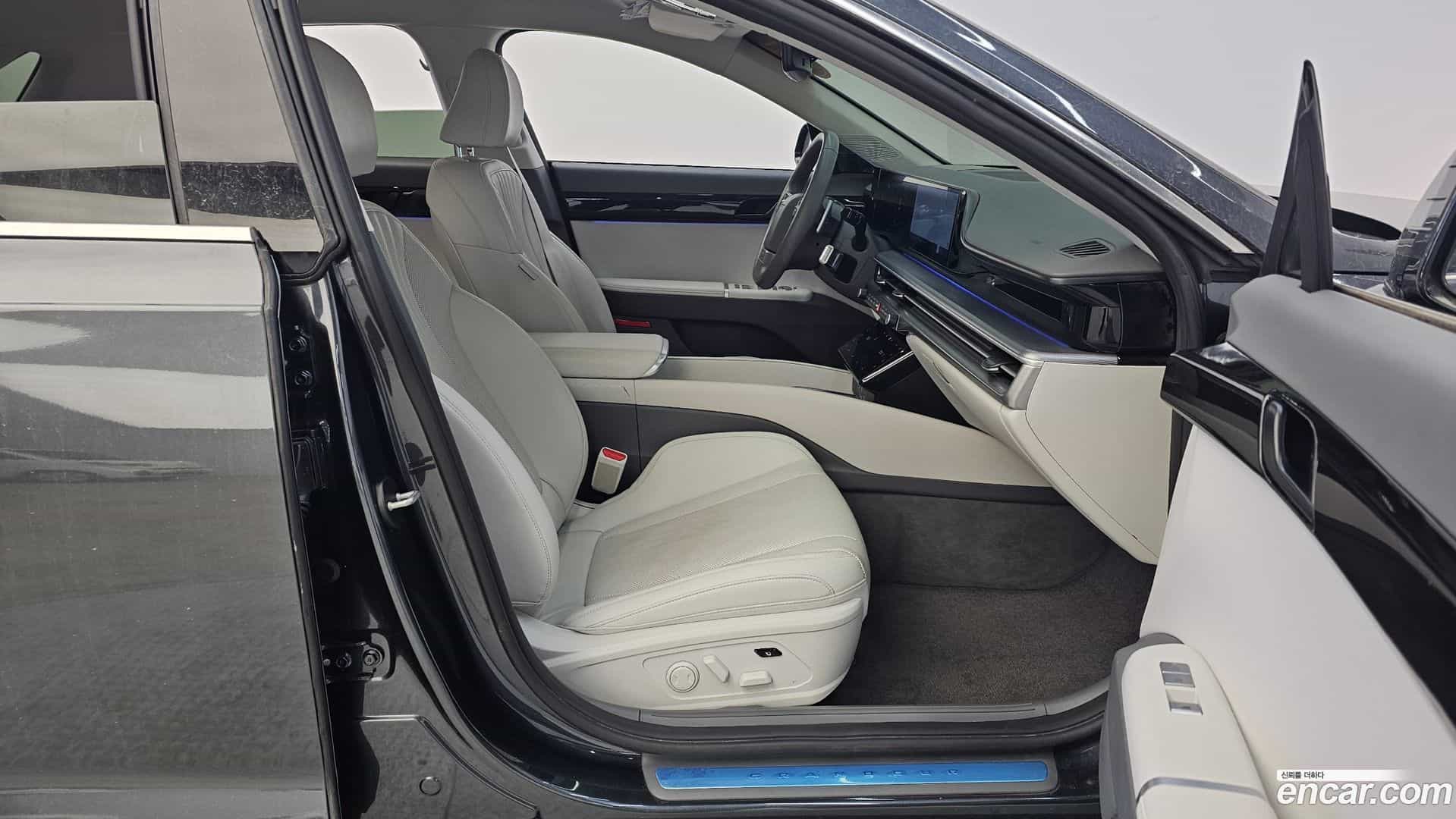 Grandeur Hyundai 2022.11-OPTION-015