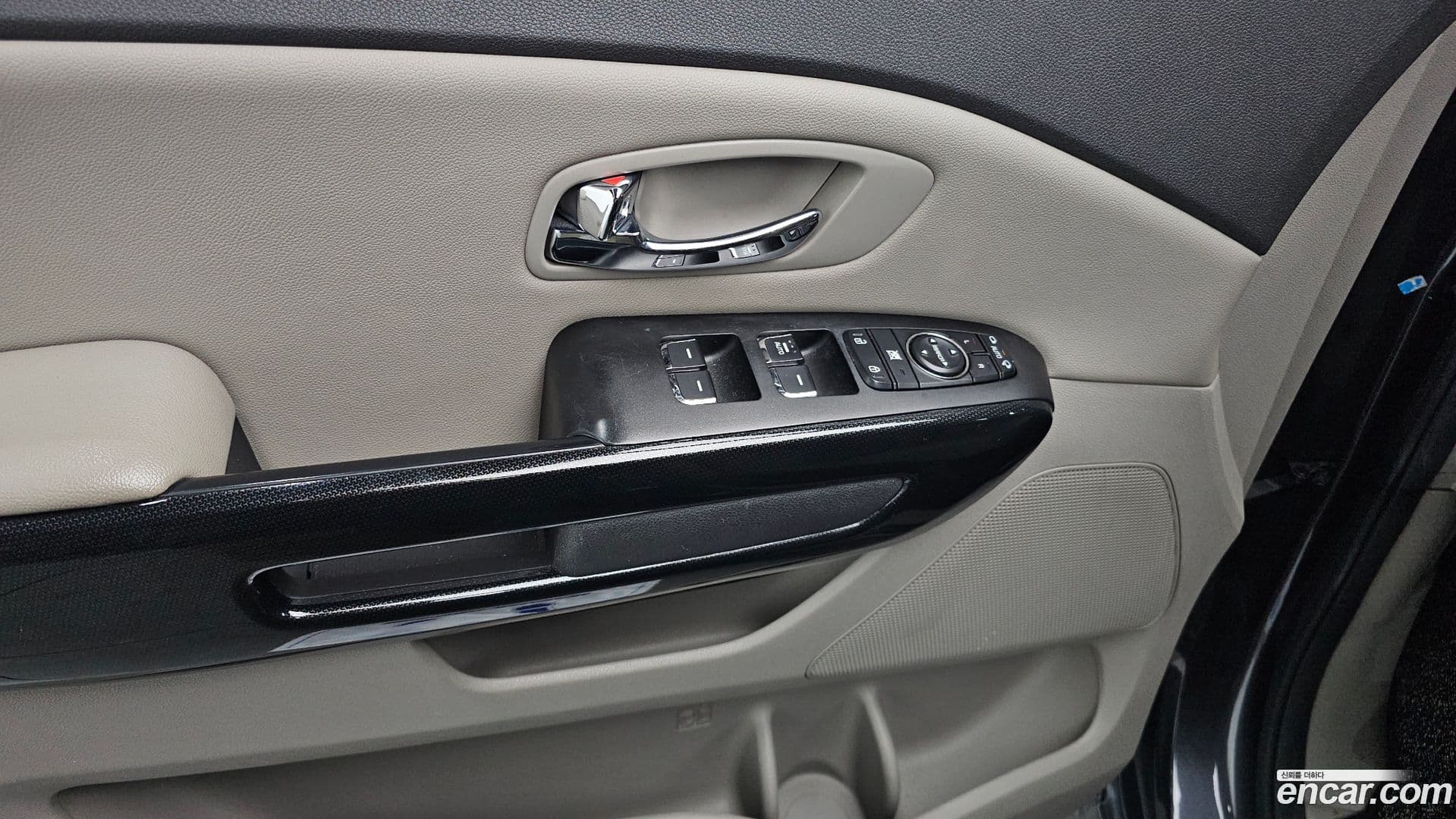 Main__Slider__Photo:Canival Kia 2016.11-16