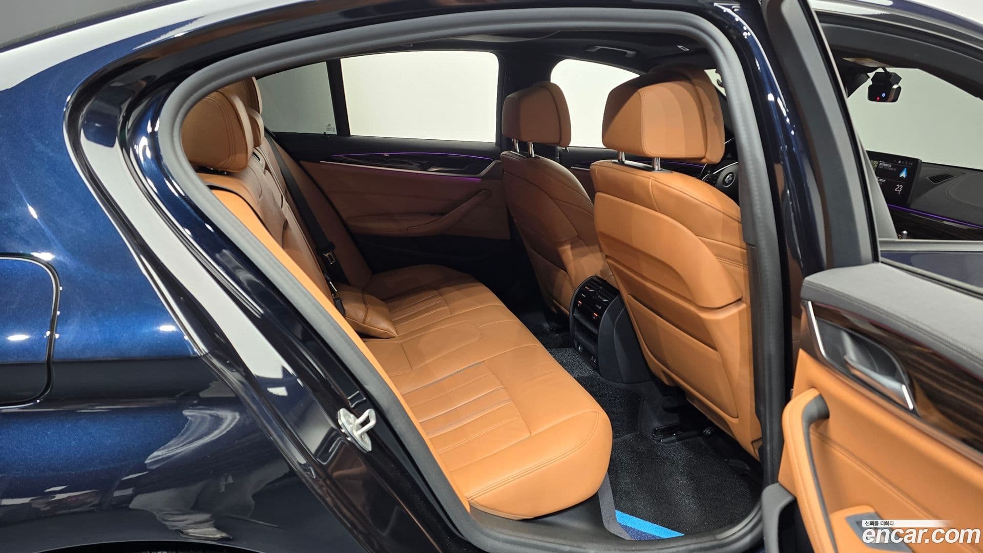 Main__Slider__Photo:5-Series BMW 2021.6-11