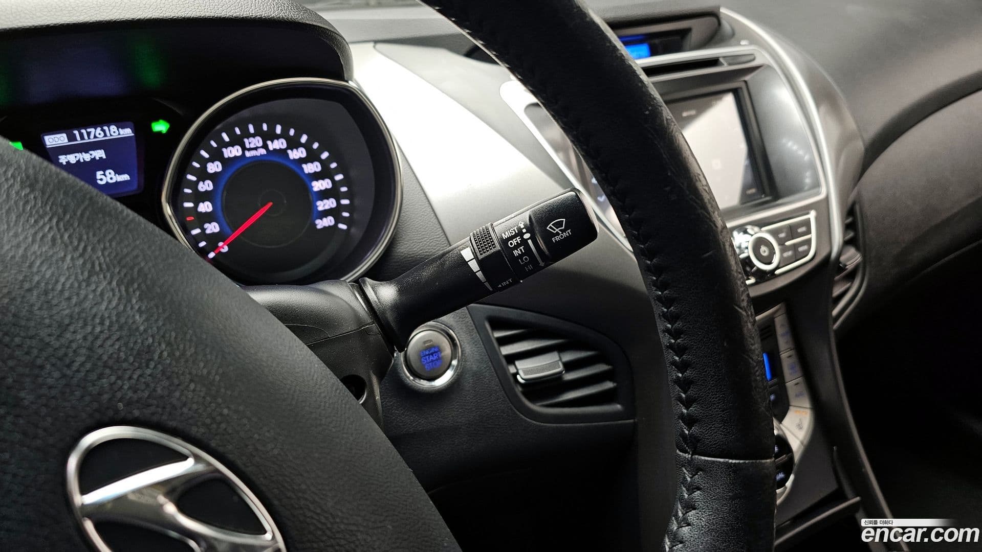 Main__Slider__Photo:AVANTE Hyundai 2011.5-16