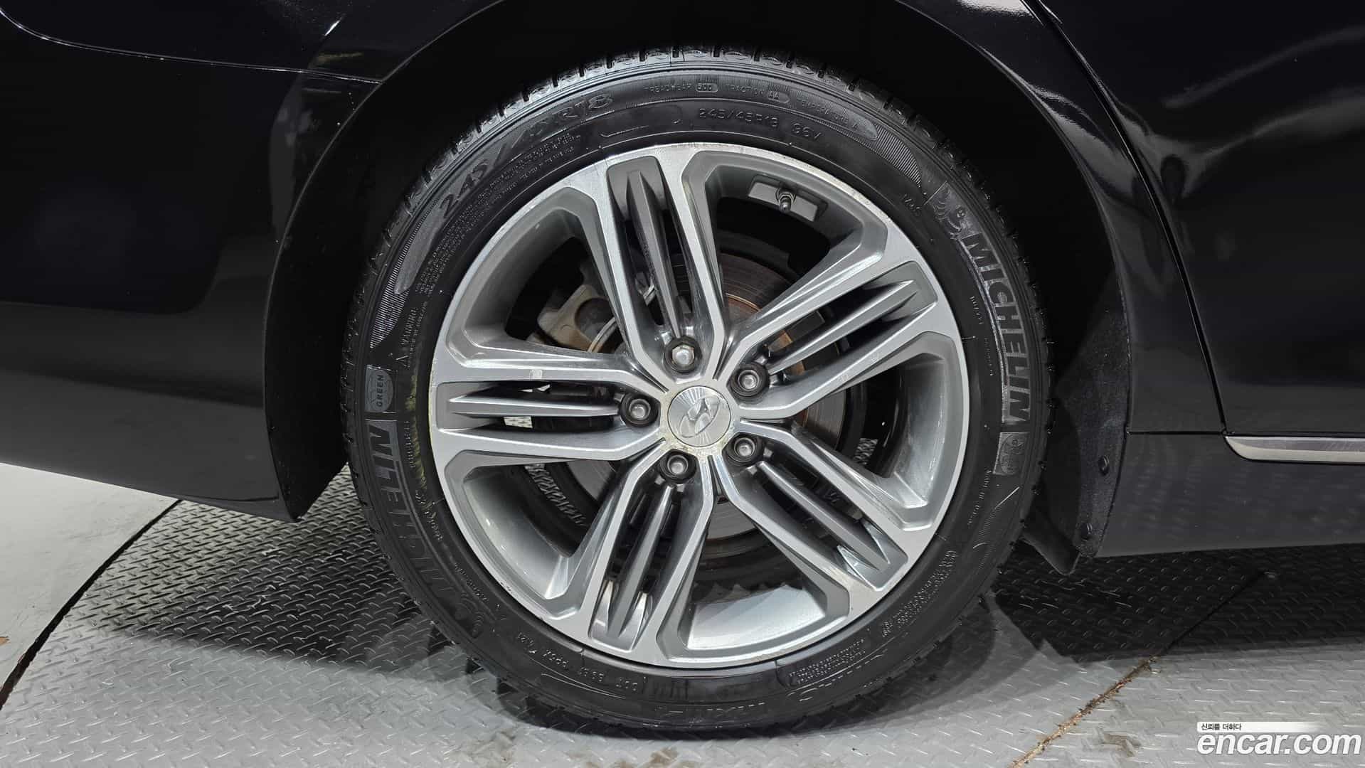 Grandeur Hyundai 2018.3-OUTER-005