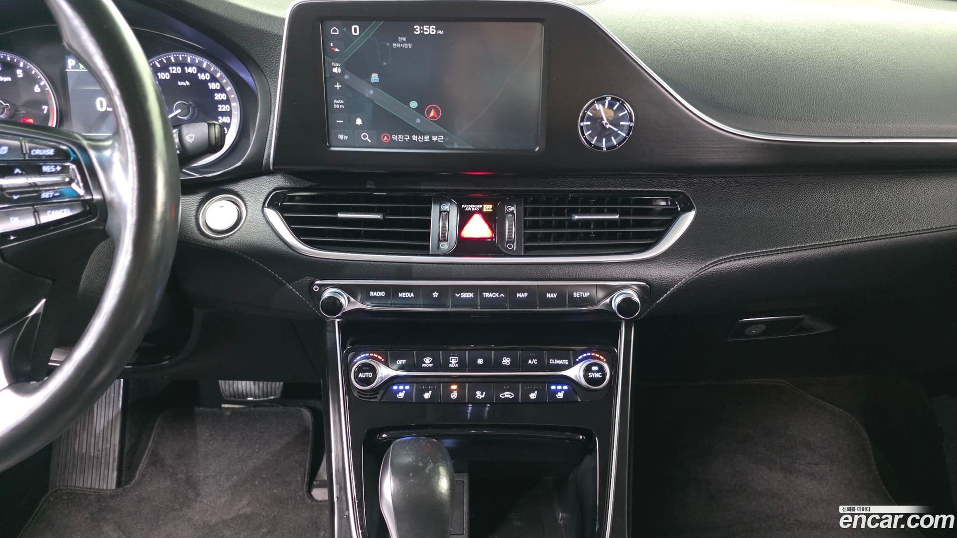 Main__Slider__Photo:Grandeur Hyundai 2018.3-14