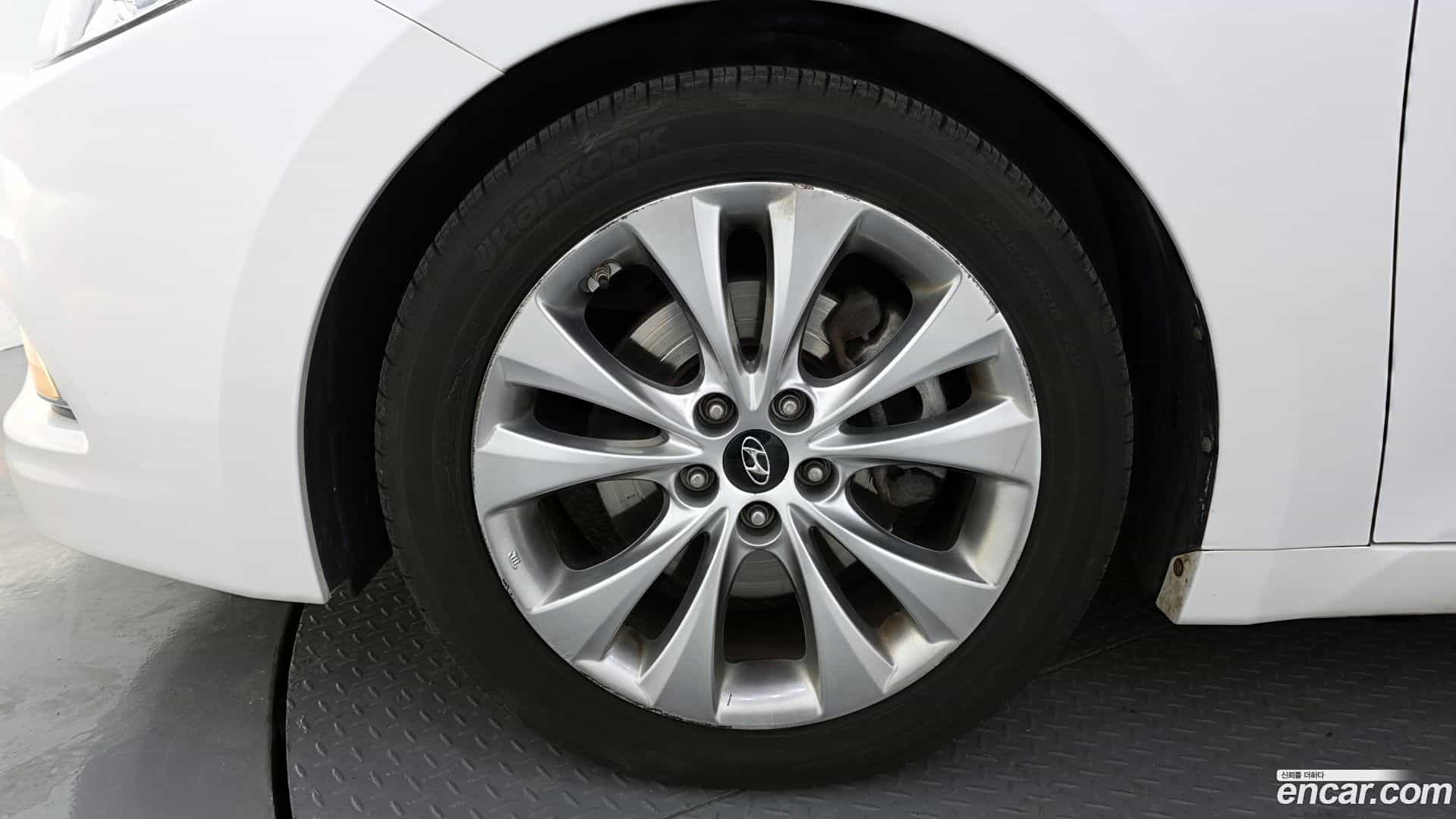 Grandeur Hyundai 2011.1-OUTER-005