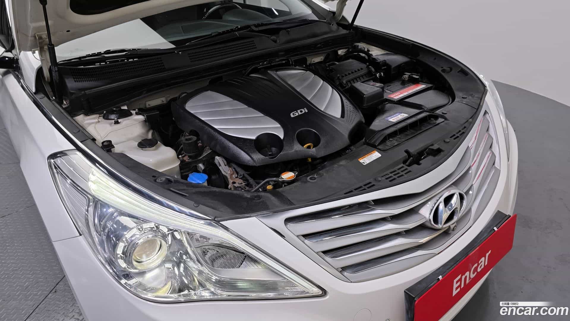 Grandeur Hyundai 2011.1-INNER-006