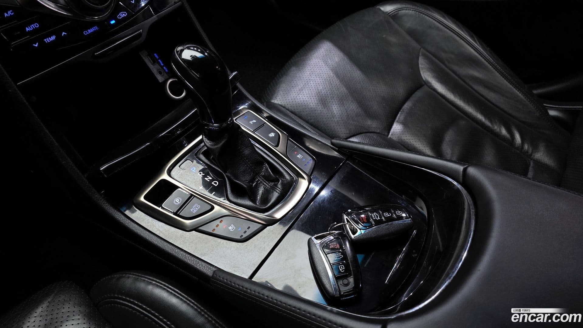 Main__Slider__Photo:Grandeur Hyundai 2011.1-8