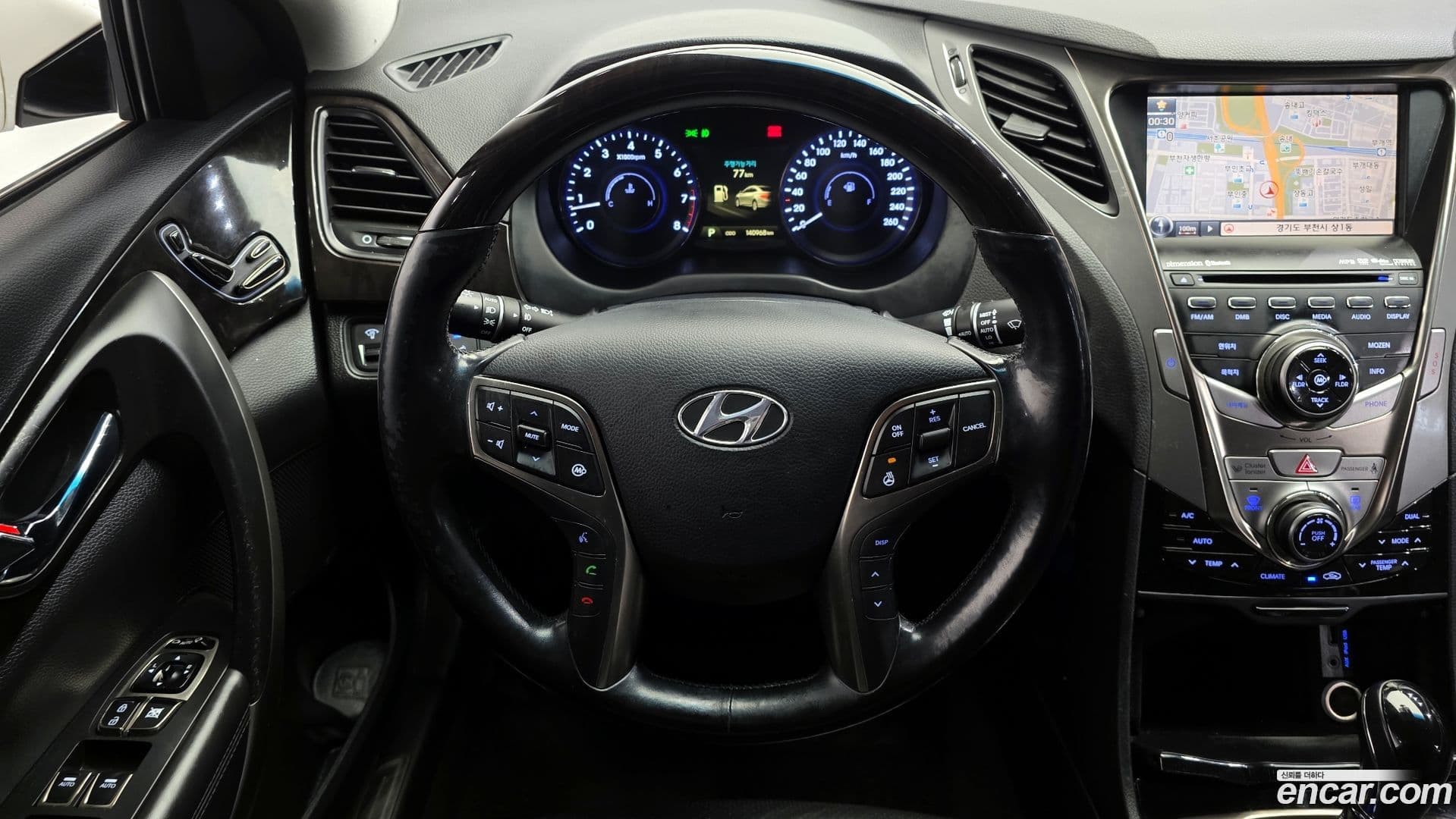Main__Slider__Photo:Grandeur Hyundai 2011.1-12