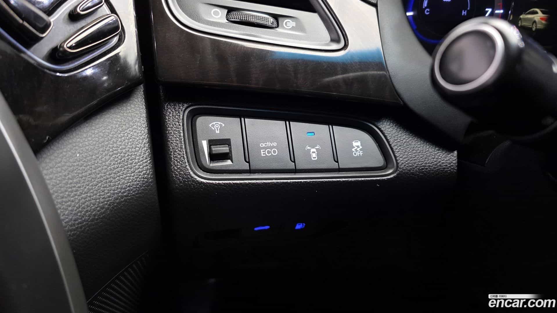 Grandeur Hyundai 2011.1-OPTION-018