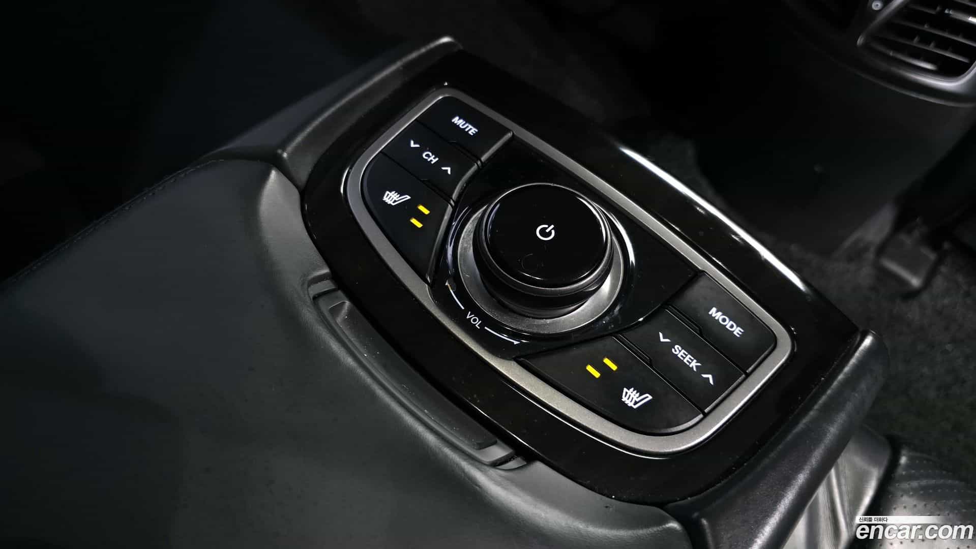 Grandeur Hyundai 2011.1-OPTION-023