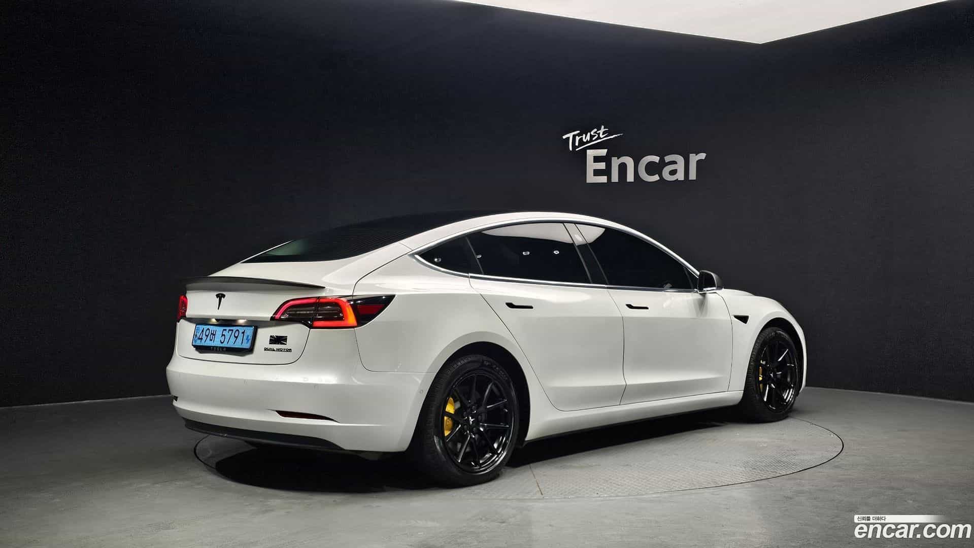 Model 3 Tesla 2020.8-OUTER-002