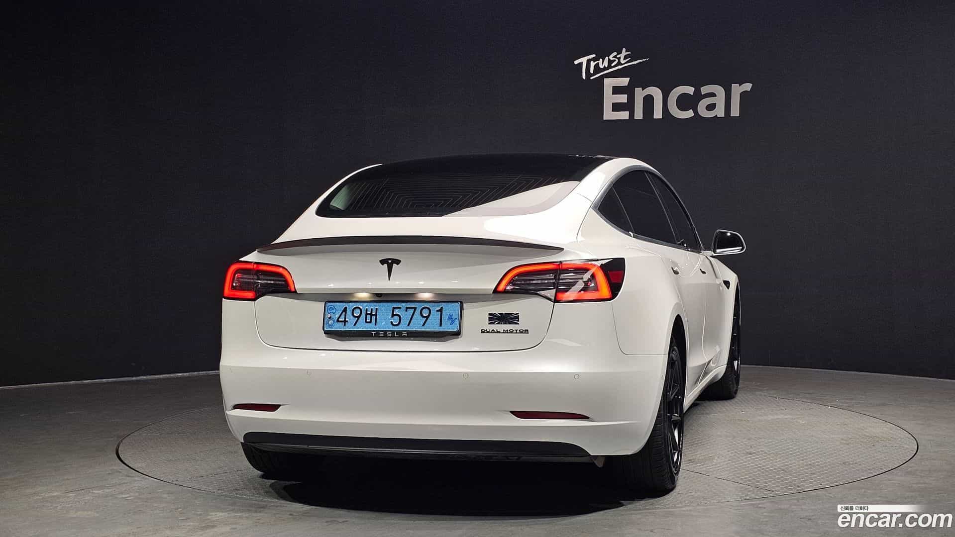 Model 3 Tesla 2020.8-OUTER-004