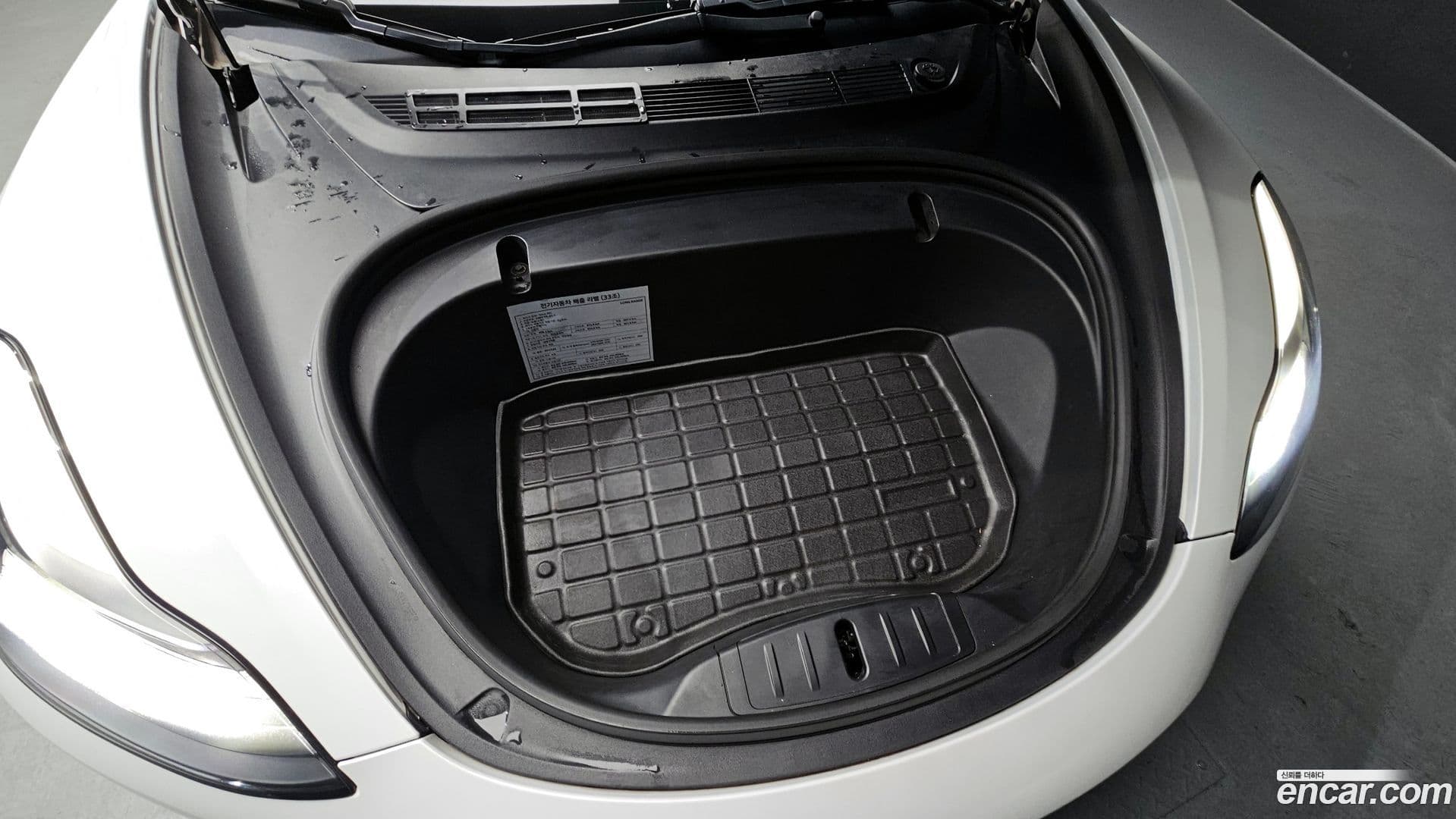 Main__Slider__Photo:Model 3 Tesla 2020.8-5