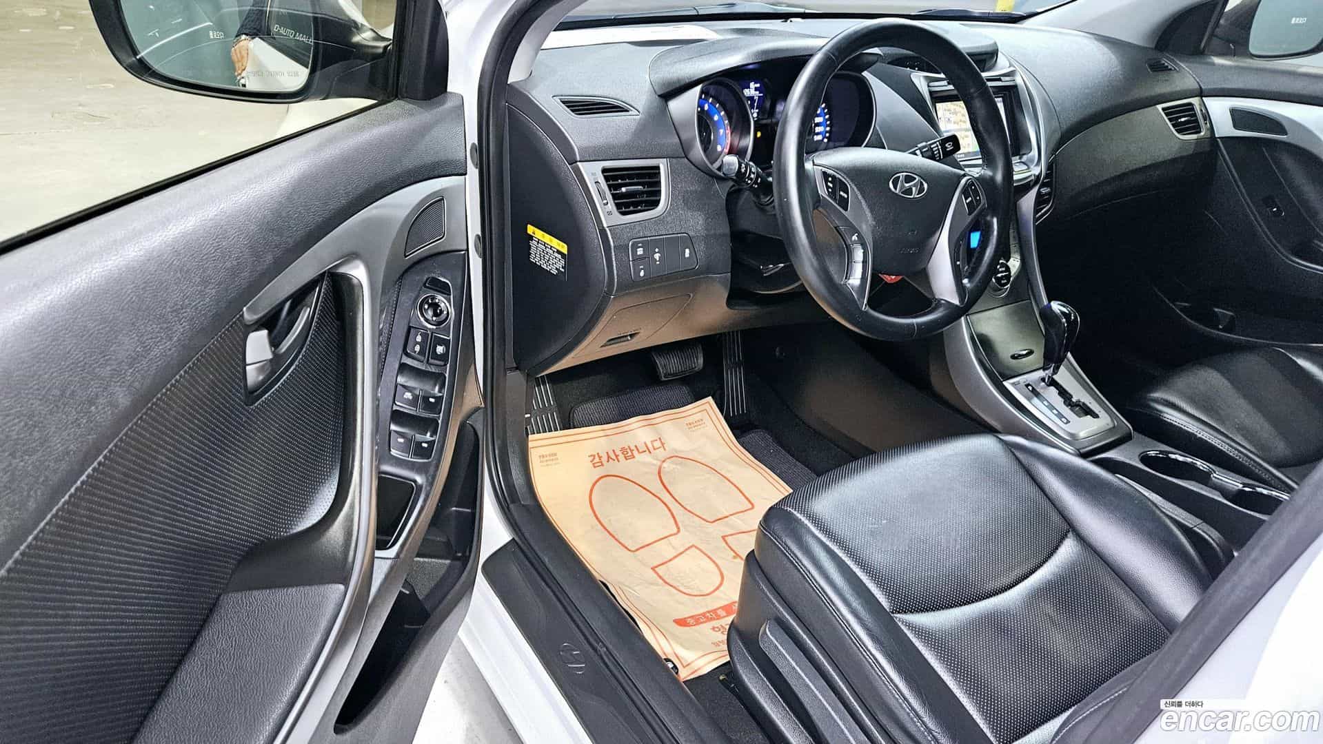 AVANTE Hyundai 2013.4-OPTION-018