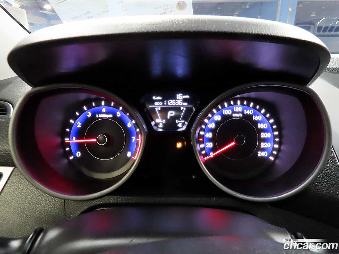 AVANTE Hyundai 2013.4-OPTION-022