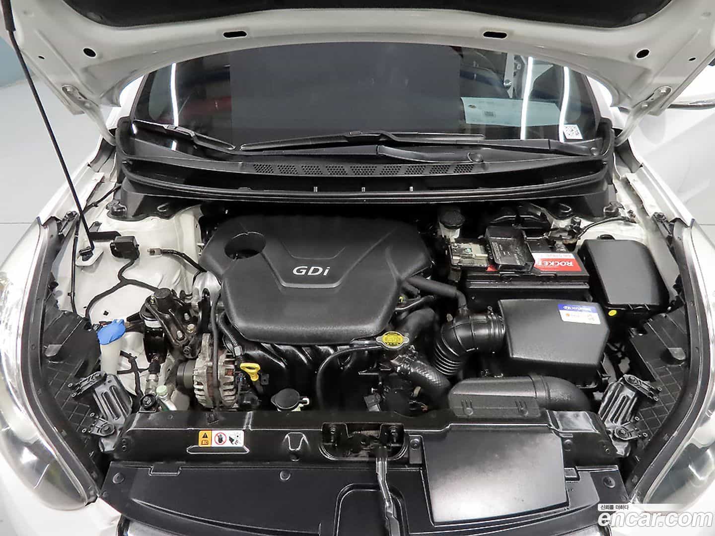 AVANTE Hyundai 2013.4-OPTION-024