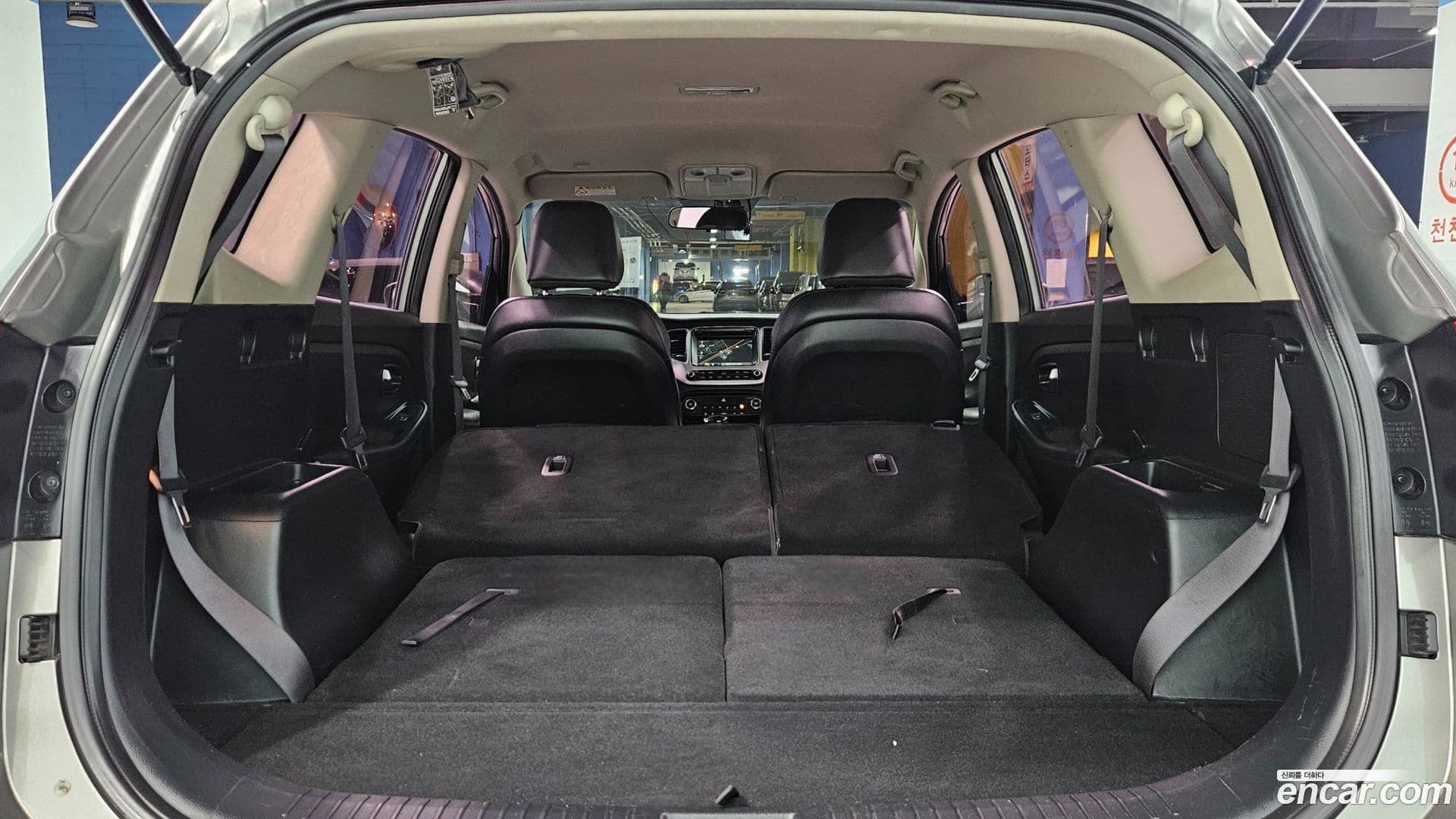 Main__Slider__Photo:Carens Kia 2016.0-13