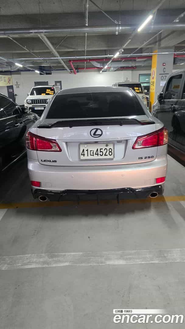 IS Lexus 2010.11-OUTER-003