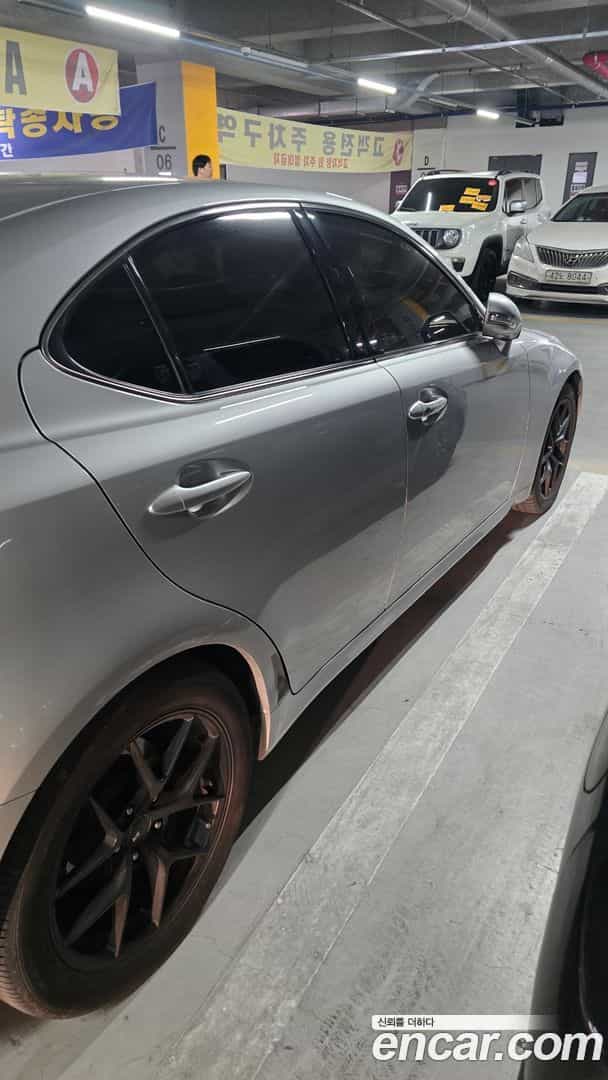 IS Lexus 2010.11-INNER-006