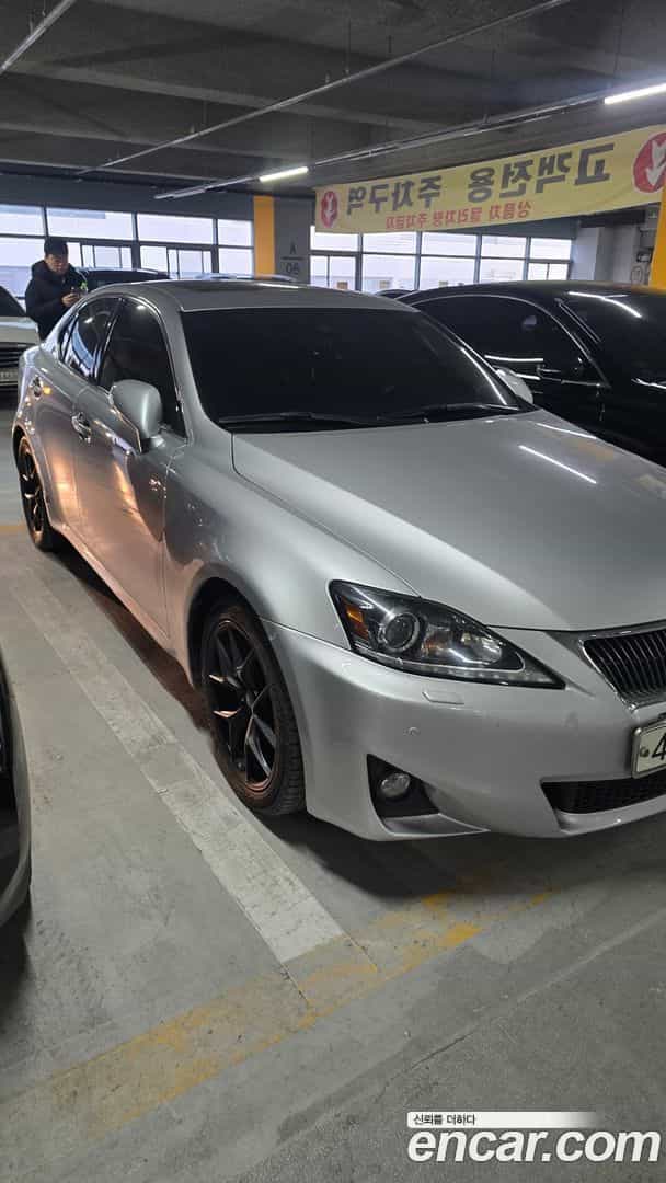 IS Lexus 2010.11-INNER-007