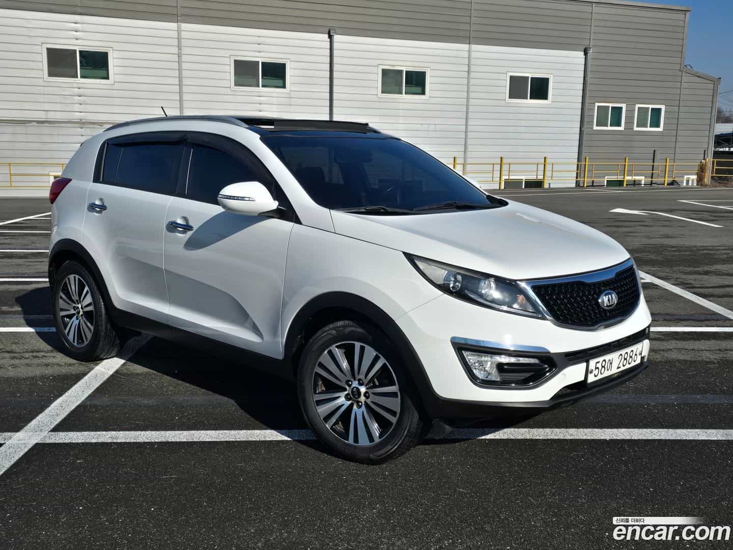 Sportage Kia 2014.9-OUTER-001