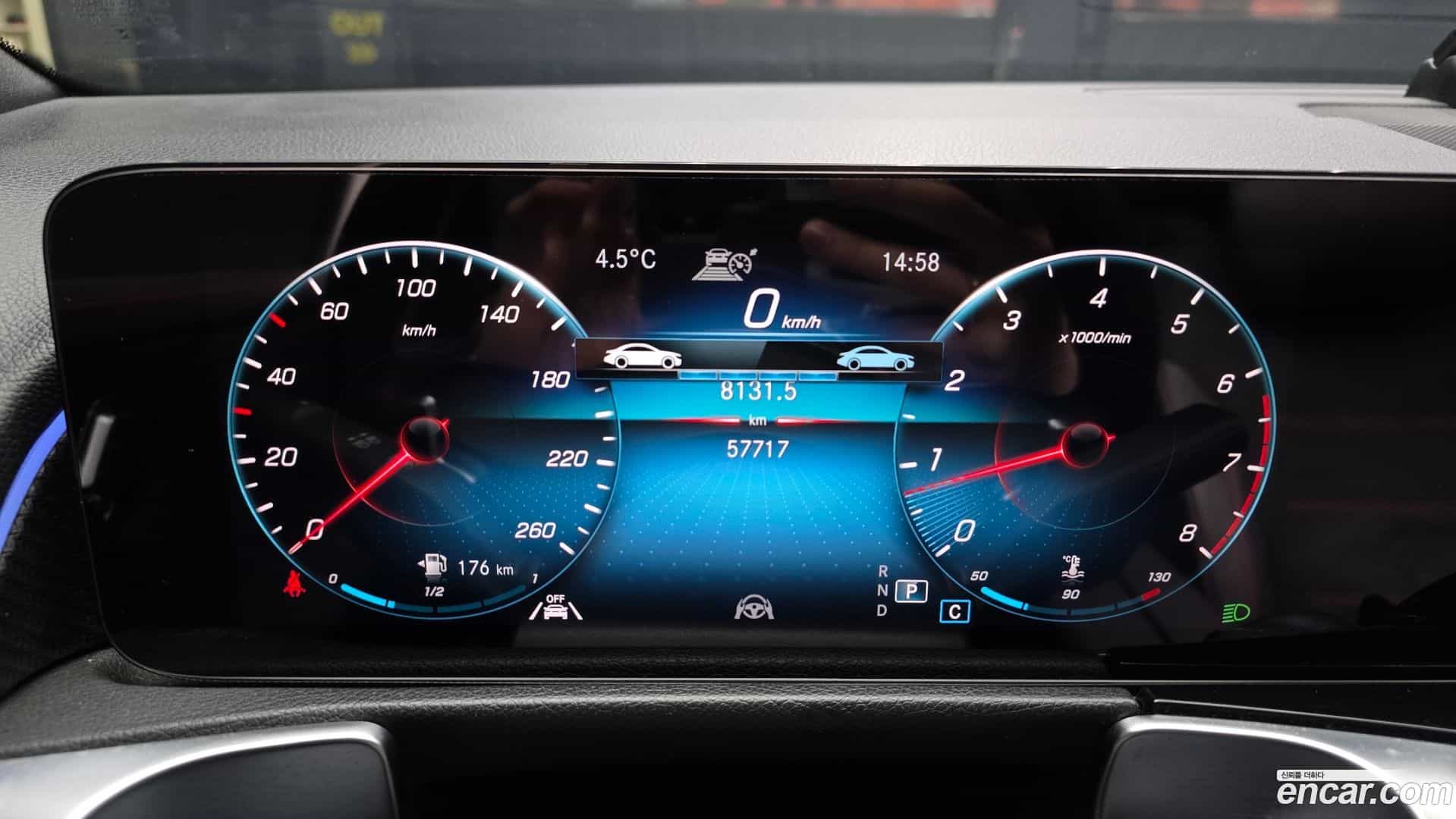 GLB-Class Mercedes-Benz 2022.11-INNER-008