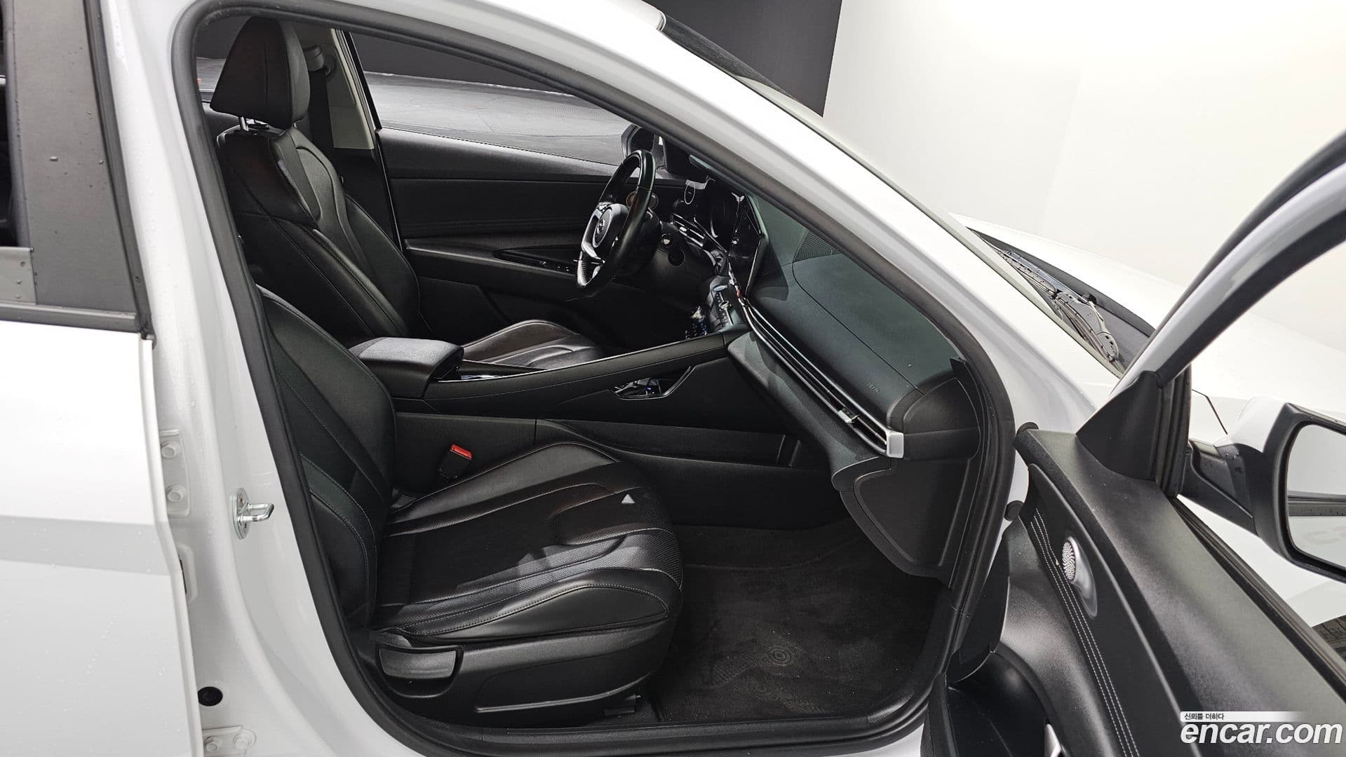 Main__Slider__Photo:AVANTE Hyundai 2021.2-11