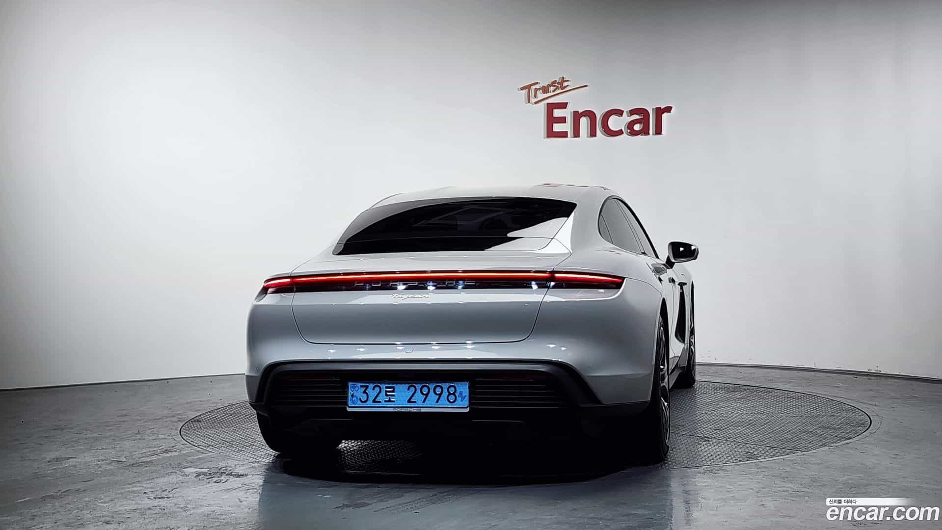 Taycan Porsche 2022.5-OUTER-004