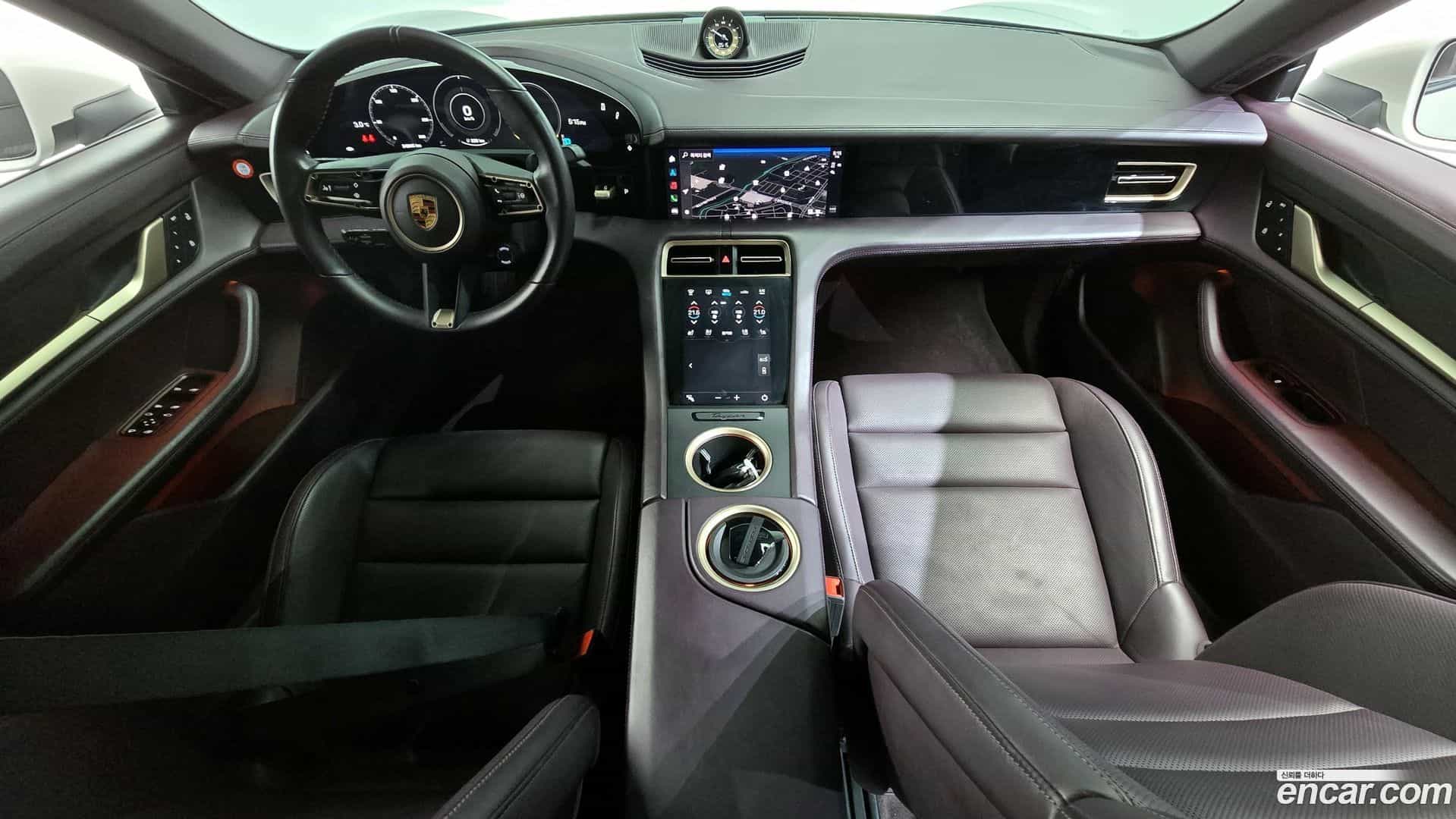 Taycan Porsche 2022.5-INNER-007