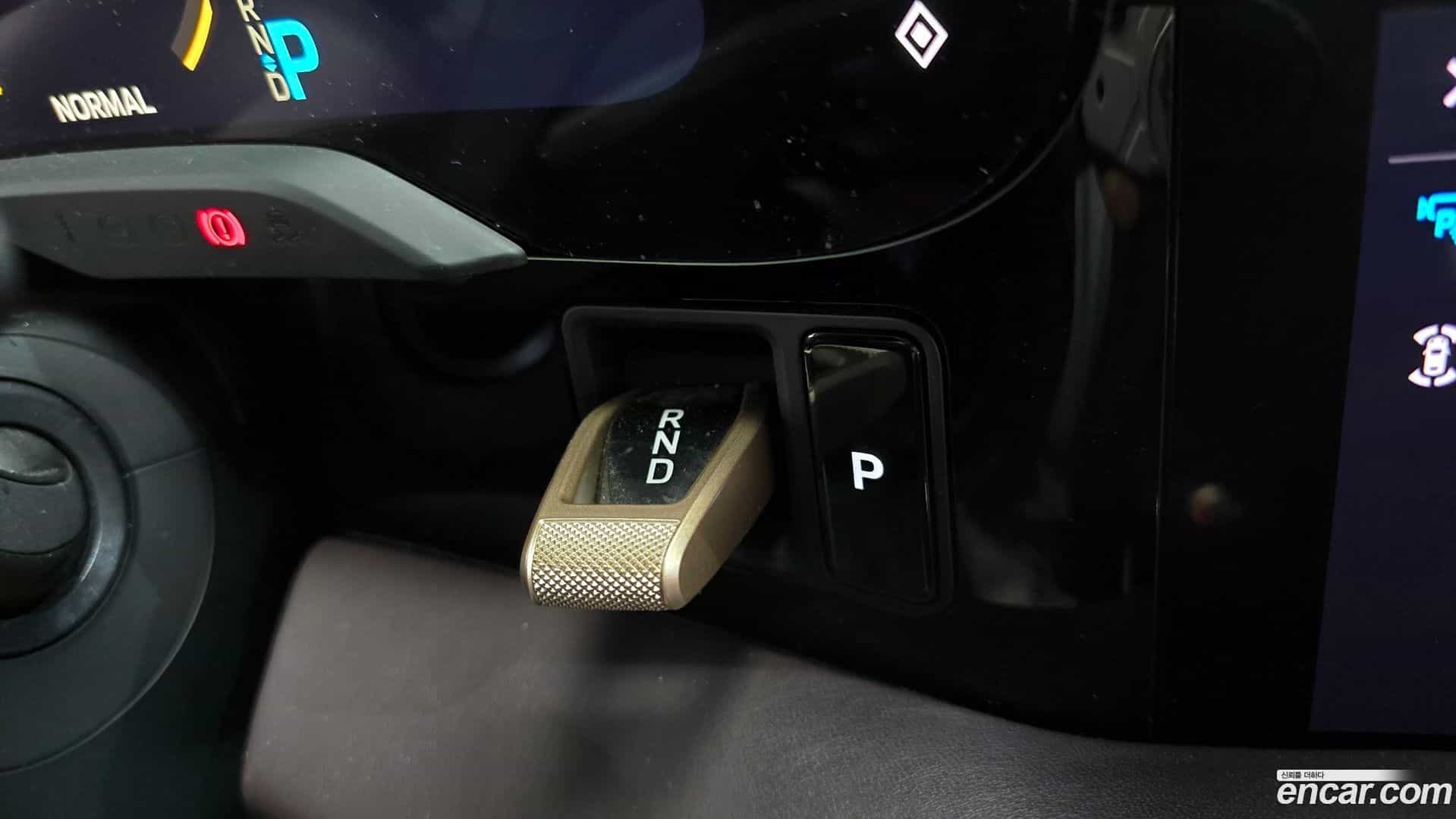 Taycan Porsche 2022.5-INNER-009