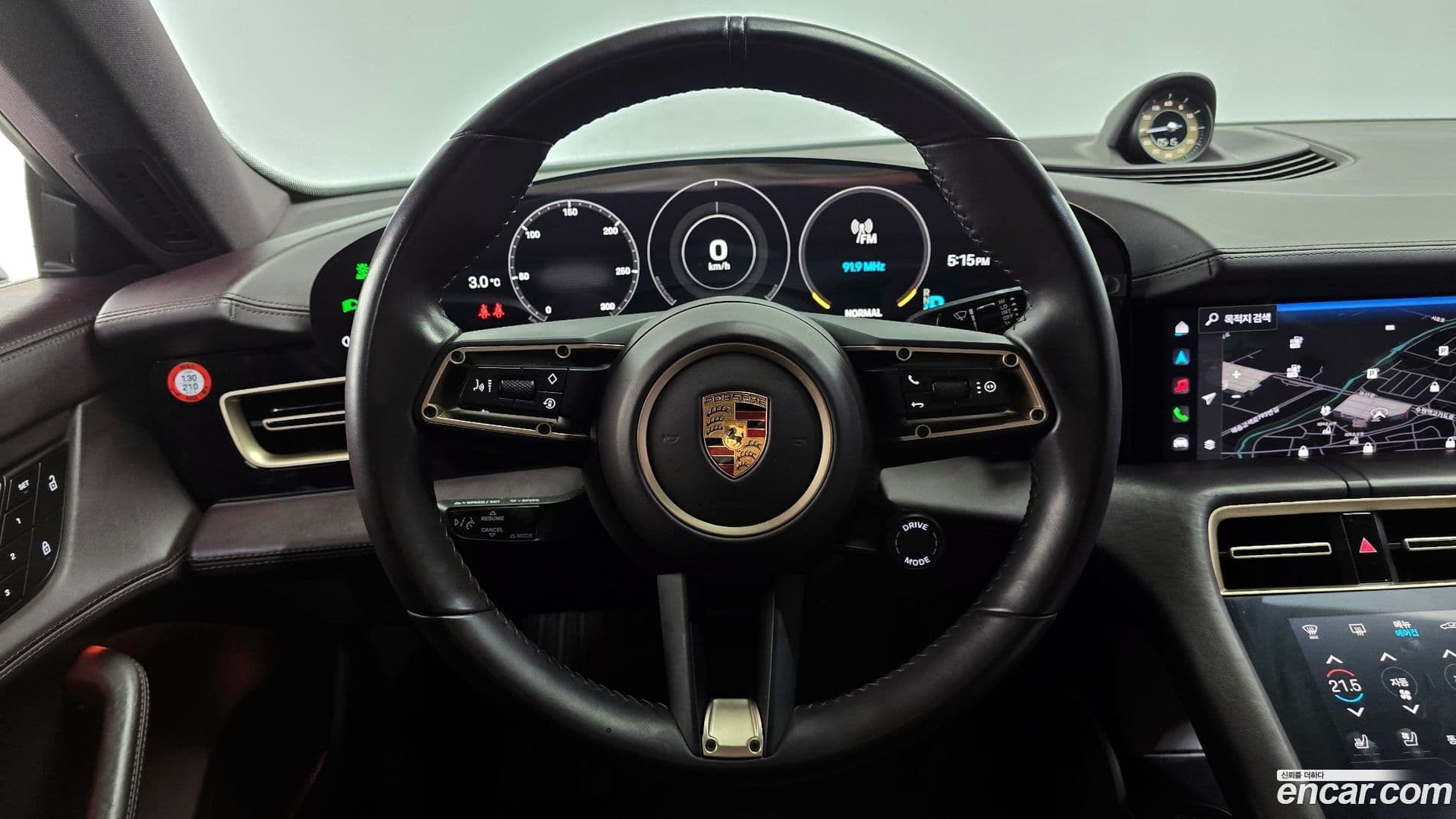 Main__Slider__Photo:Taycan Porsche 2022.5-12