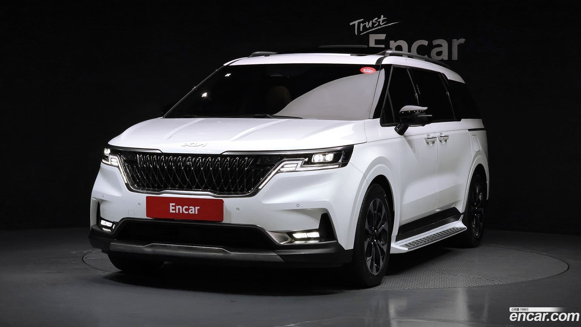 Main__Slider__Photo:Canival Kia 2022.6-0