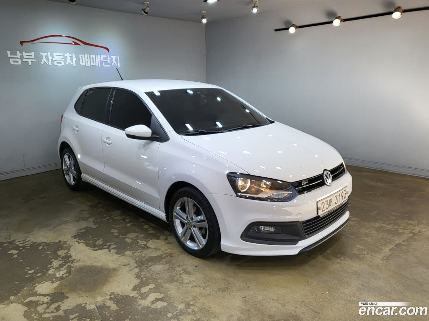 Main__Slider__Photo:Polo Volkswagen 2014.4-1