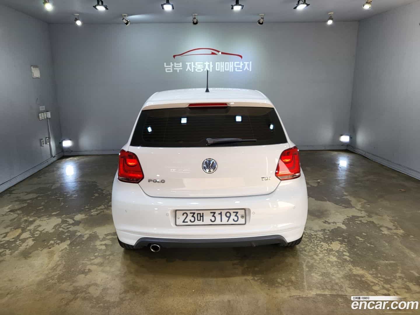 Polo Volkswagen 2014.4-OUTER-005