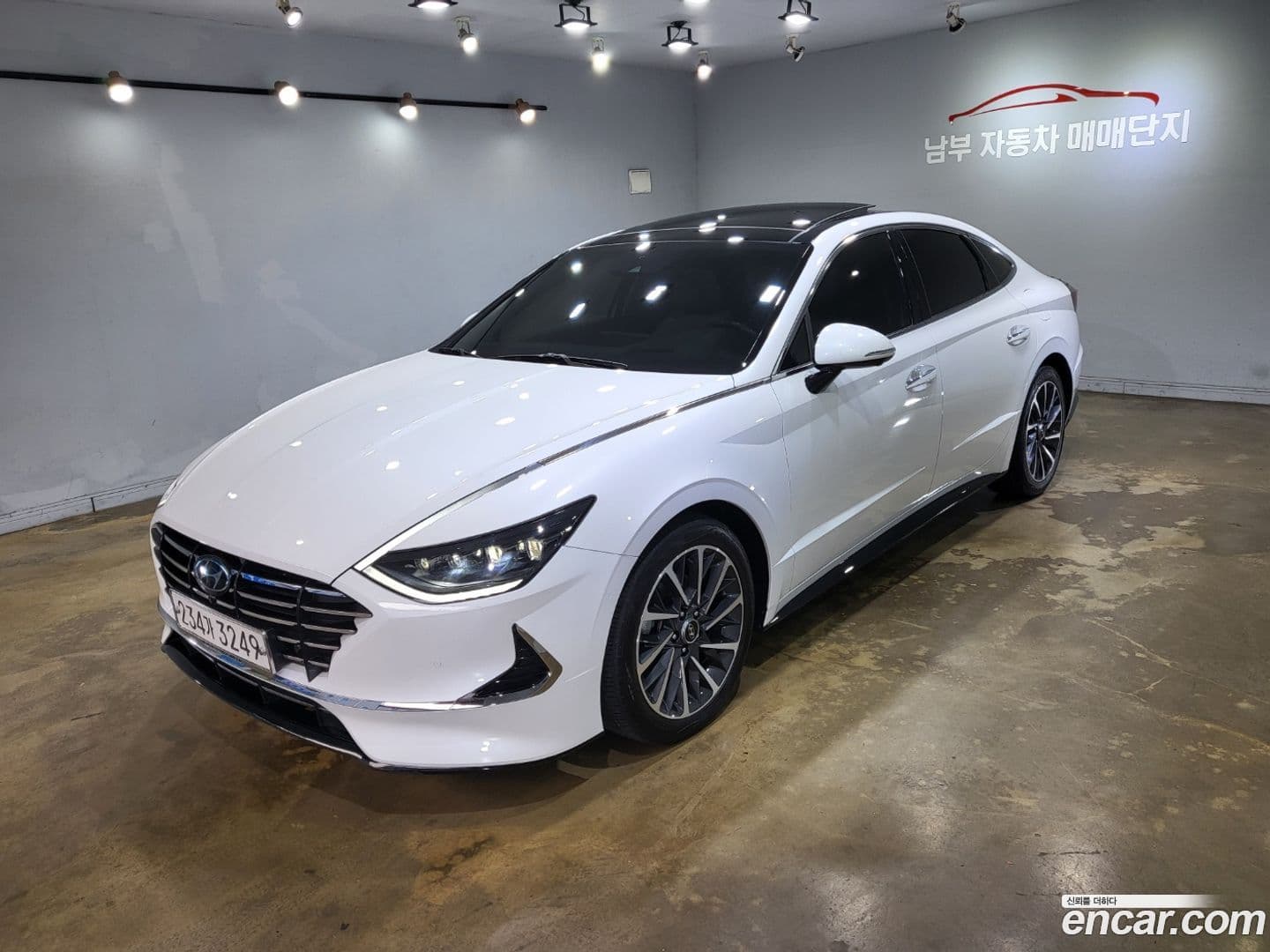 Main__Slider__Photo:Sonata Hyundai 2019.10-2