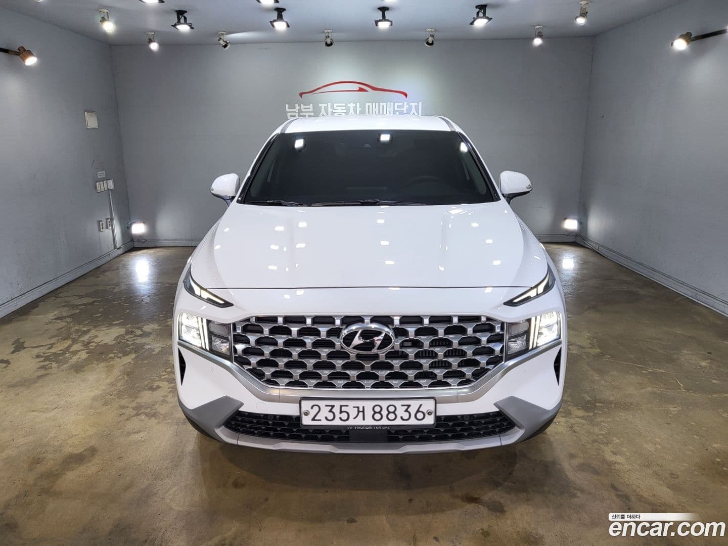 Main__Slider__Photo:Santafe Hyundai 2020.6-1