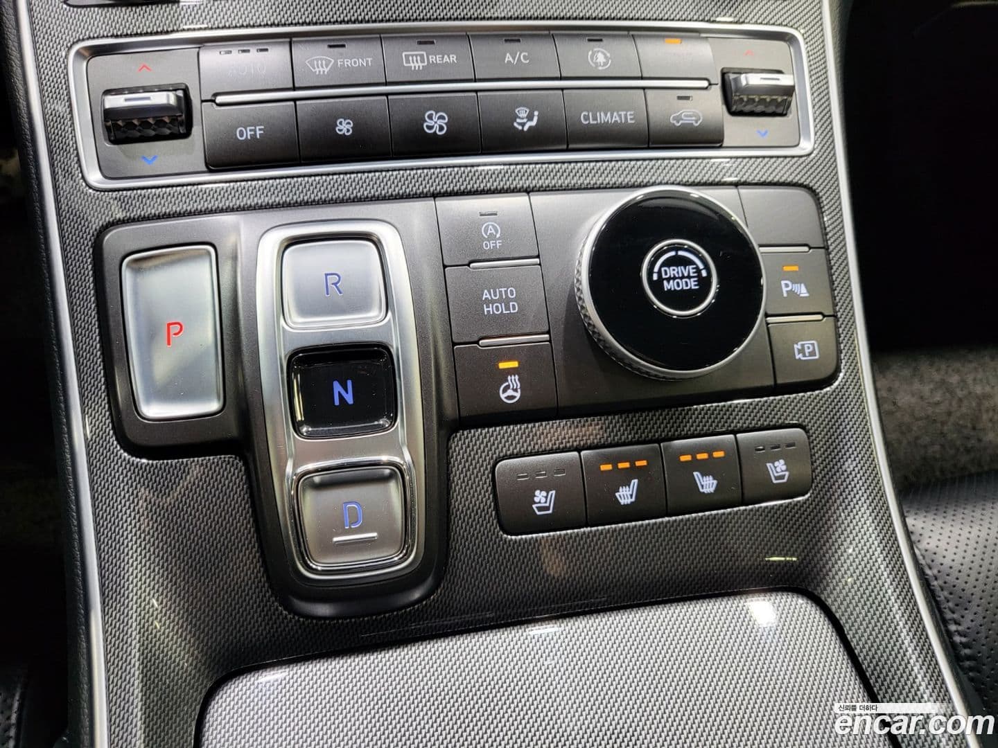 Main__Slider__Photo:Santafe Hyundai 2020.6-8