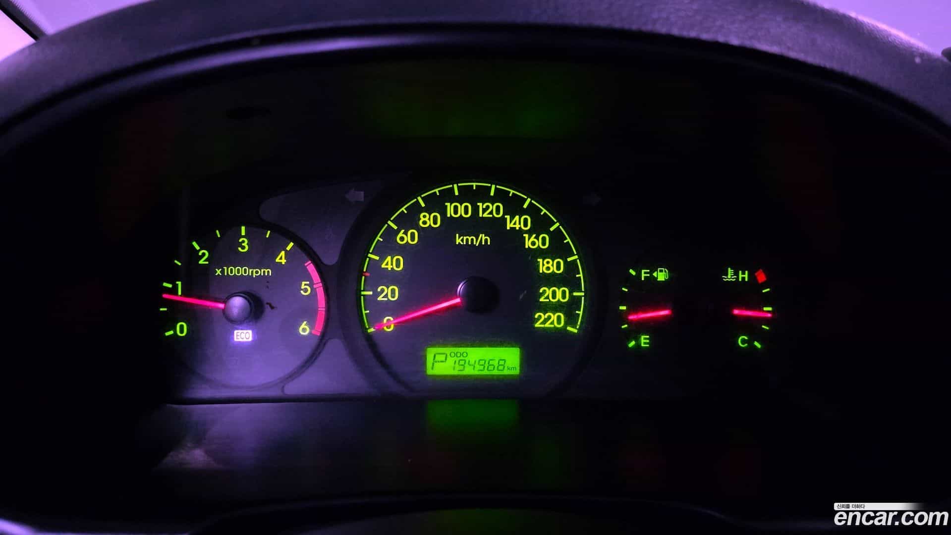 Starex Hyundai 2014.11-INNER-008