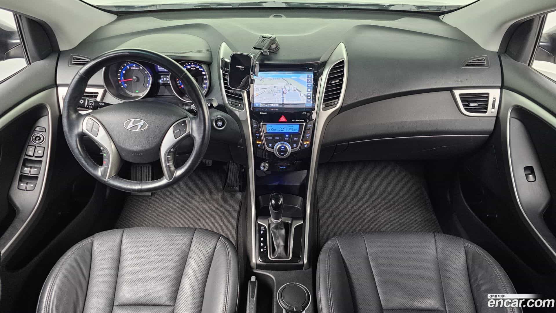 i30 Hyundai 2014.0-INNER-007